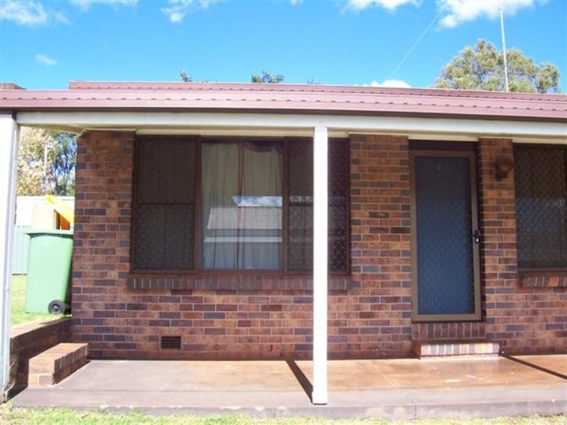 4/274 Hume Street, South Toowoomba QLD 4350
