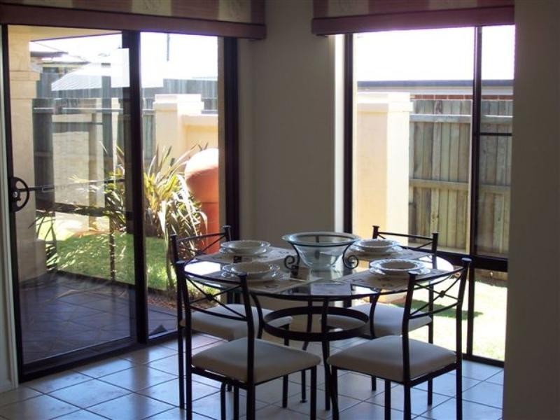 407 West Street, Kearneys Spring QLD 4350