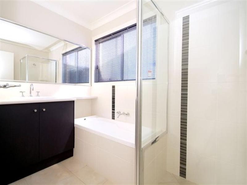 1/27 Highgrove Drive, Highfields QLD 4352