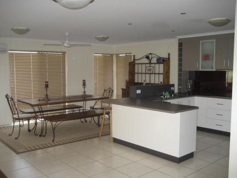 2 Pelican Drive/56 Aberdeen Street, Rangeville QLD 4350