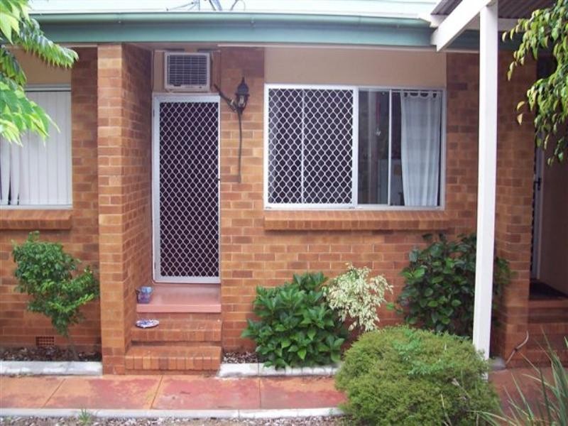 4/2 Long Street, Rangeville QLD 4350