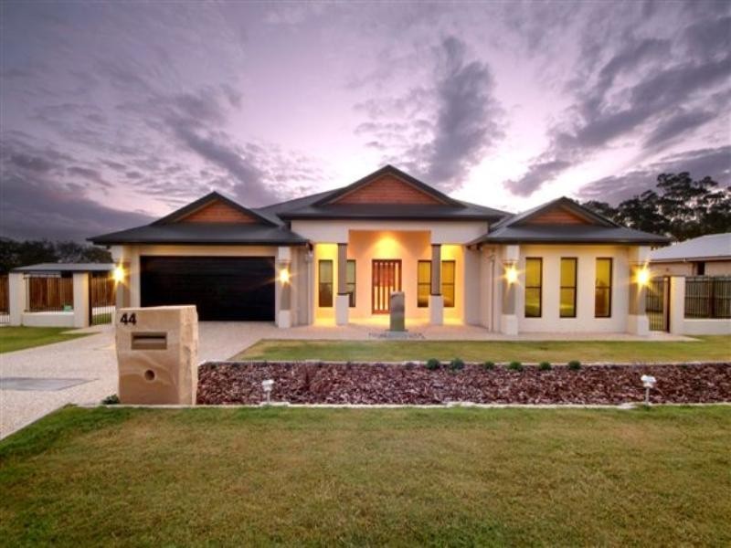 44 Holly Avenue, Highfields QLD 4352