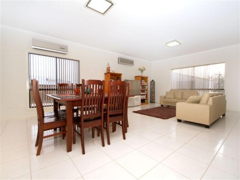 44 Holly Avenue, Highfields QLD 4352