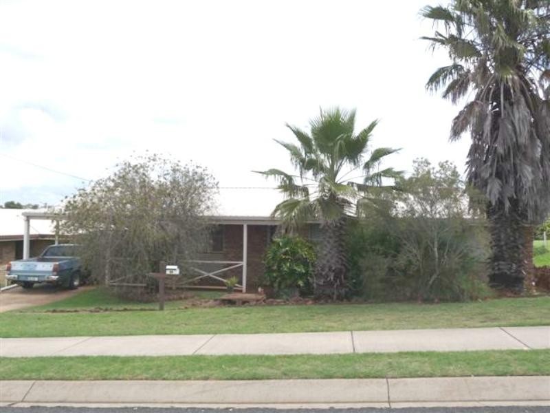 8a Traminer Drive, Wilsonton QLD 4350