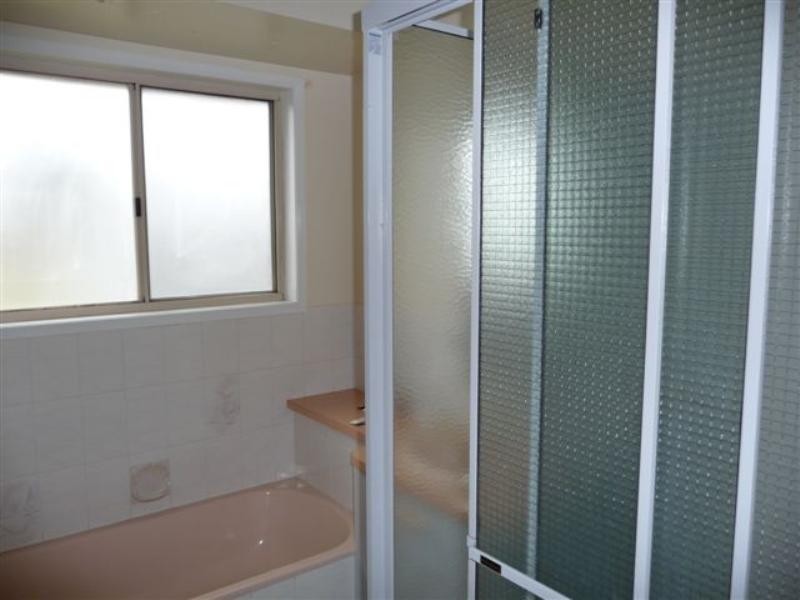 8a Traminer Drive, Wilsonton QLD 4350