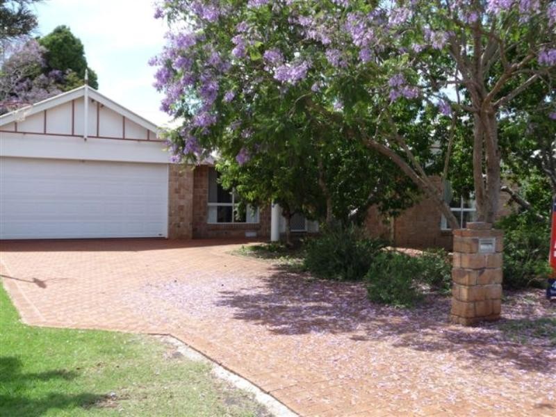 6 Degan Court, Middle Ridge QLD 4350