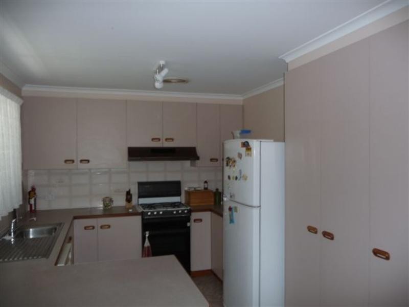 7 Bagot Street, Centenary Heights QLD 4350