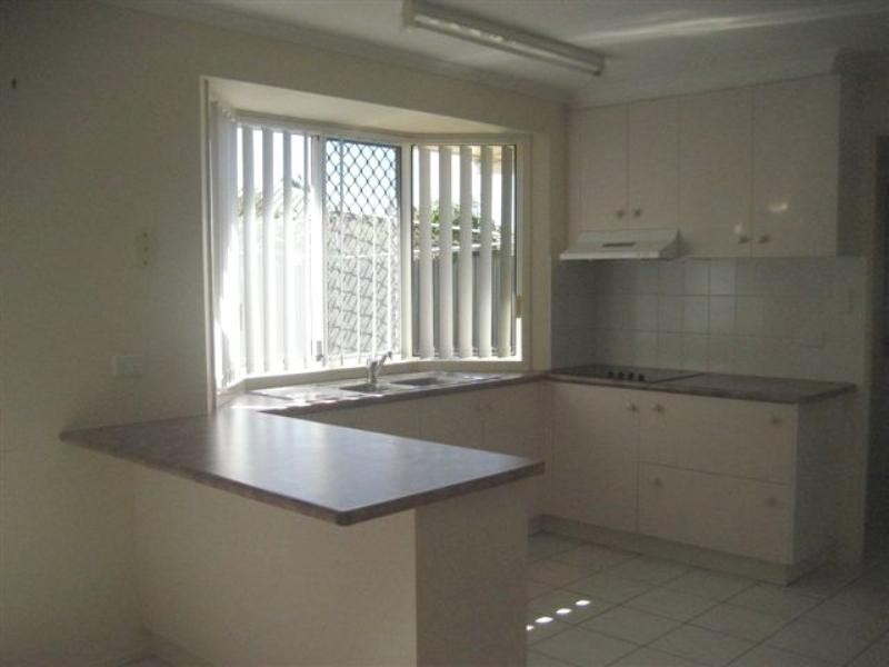 27 Gainsborough Drive, Glenvale QLD 4350