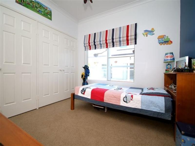 8 Harvey Road, Glenvale QLD 4350