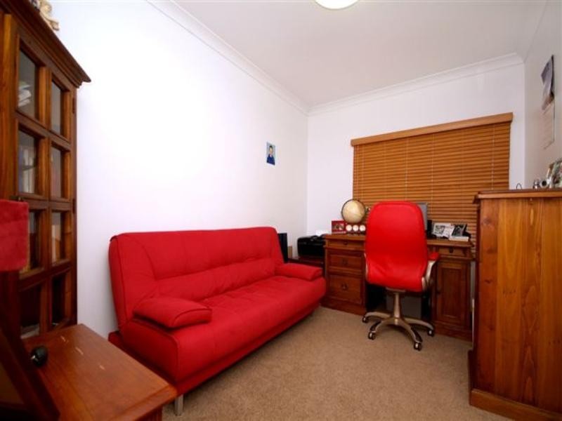 8 Harvey Road, Glenvale QLD 4350