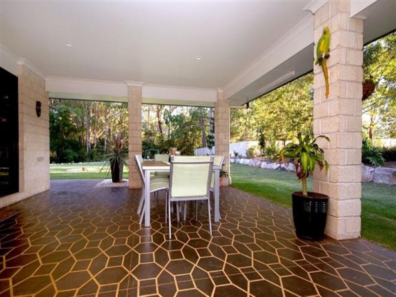 1 Leanne Court, Highfields QLD 4352