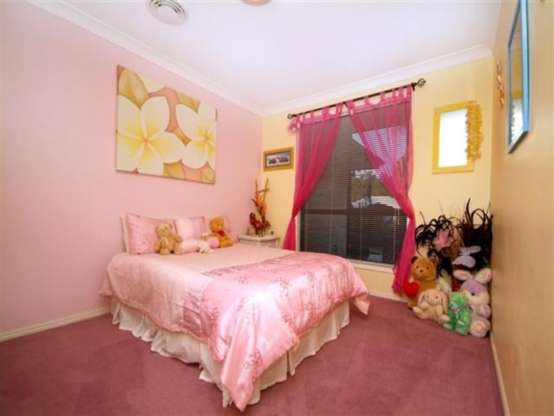 1 Leanne Court, Highfields QLD 4352
