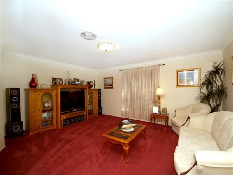1 Leanne Court, Highfields QLD 4352