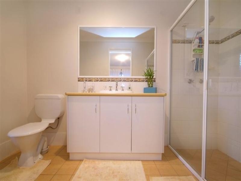 1 Leanne Court, Highfields QLD 4352