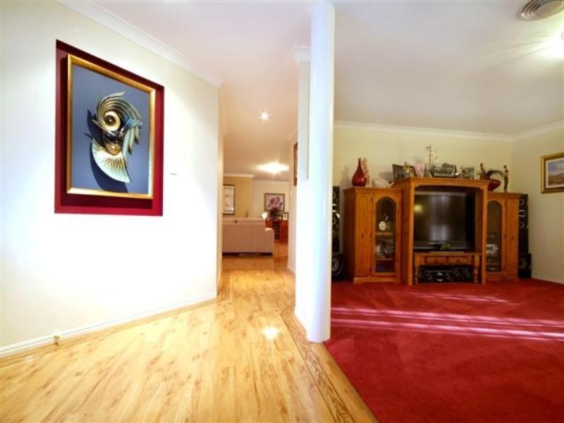 1 Leanne Court, Highfields QLD 4352