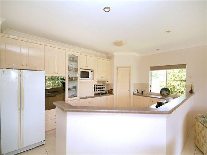 156 Nelson Street, Kearneys Spring QLD 4350