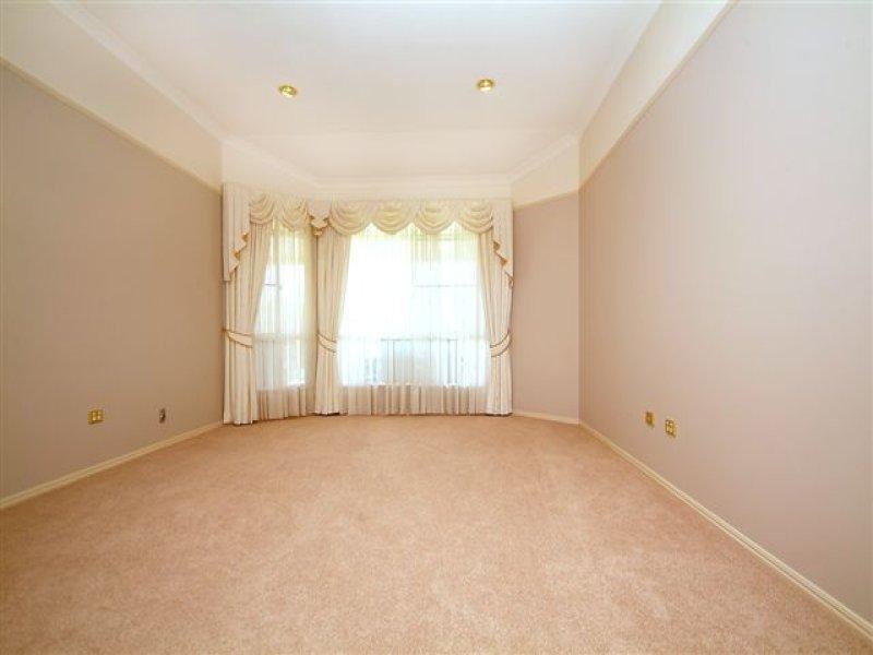 156 Nelson Street, Kearneys Spring QLD 4350