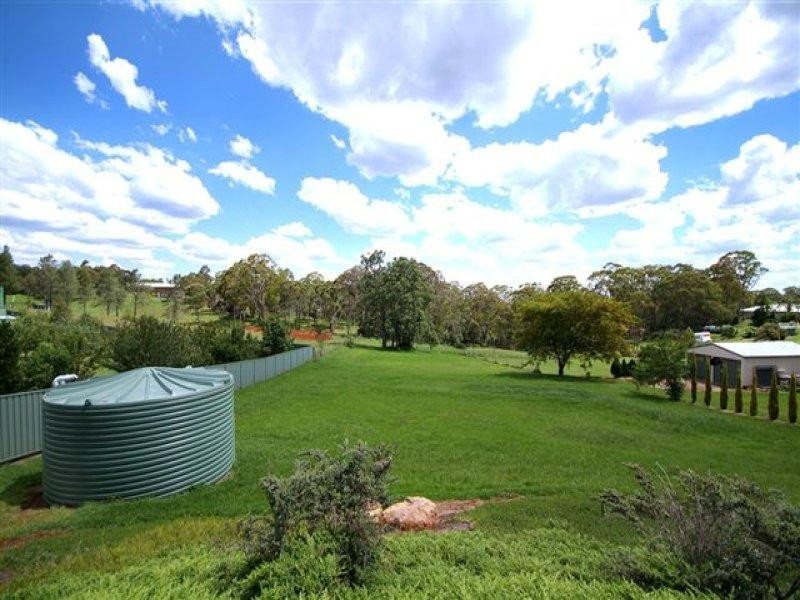 156 Nelson Street, Kearneys Spring QLD 4350