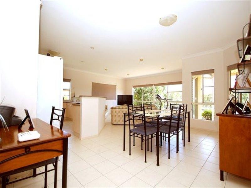 156 Nelson Street, Kearneys Spring QLD 4350