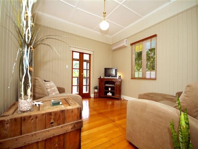 2 Louisa Street, South Toowoomba QLD 4350