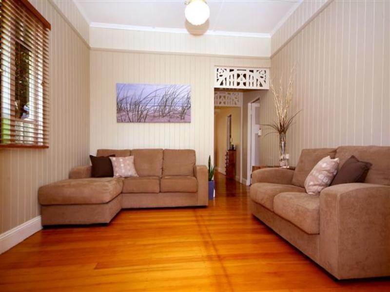 2 Louisa Street, South Toowoomba QLD 4350
