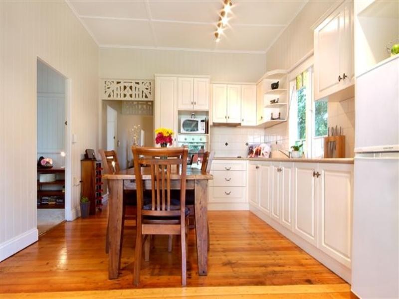 2 Louisa Street, South Toowoomba QLD 4350