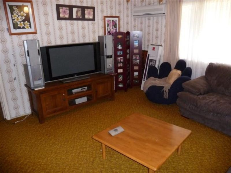 32 Warwick Street, Harristown QLD 4350