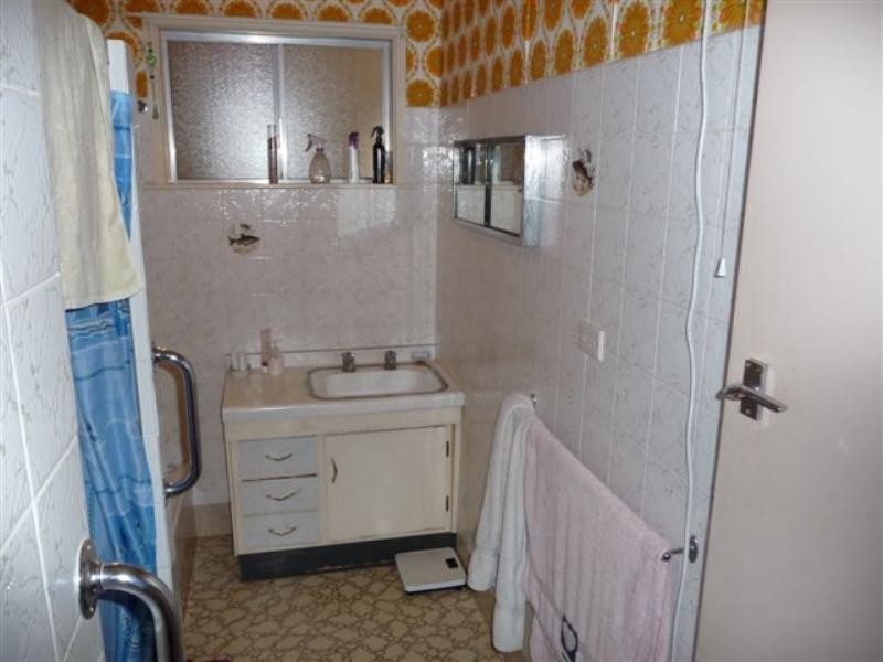 32 Warwick Street, Harristown QLD 4350