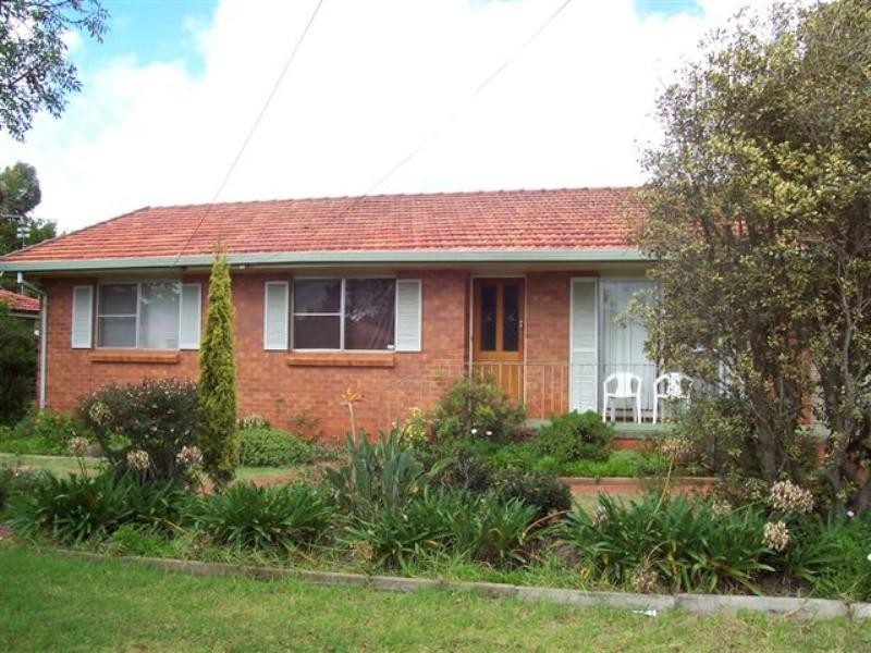 6 Skoien Street, Harristown QLD 4350