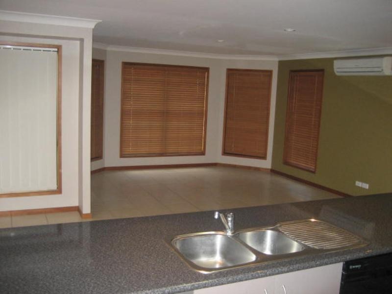 39 McClymont Drive, Rangeville QLD 4350