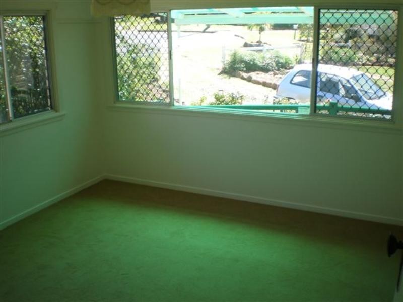 6 Donegal Street, Rockville QLD 4350