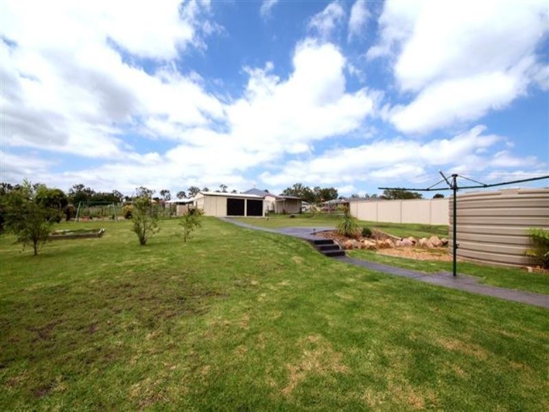 26 Highland Park Road, Meringandan West QLD 4352