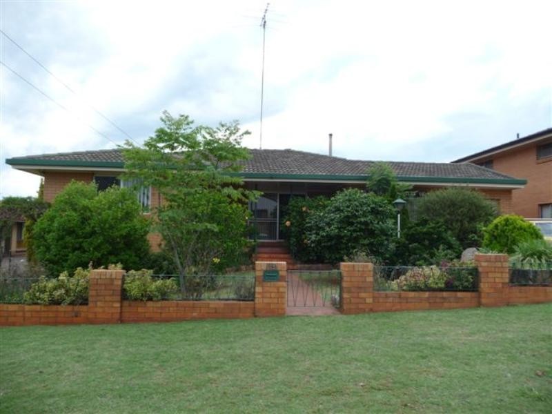 19 Tara Street, Wilsonton QLD 4350