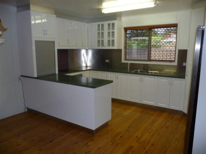 19 Tara Street, Wilsonton QLD 4350