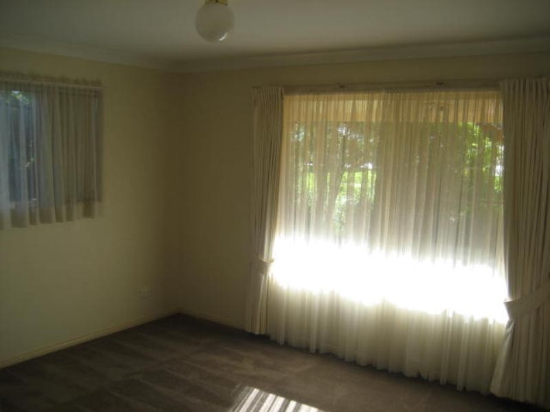 1/52 Hoepper, Kearneys Spring QLD 4350