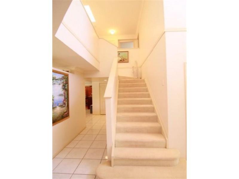 6 Woodlands Close, Middle Ridge QLD 4350