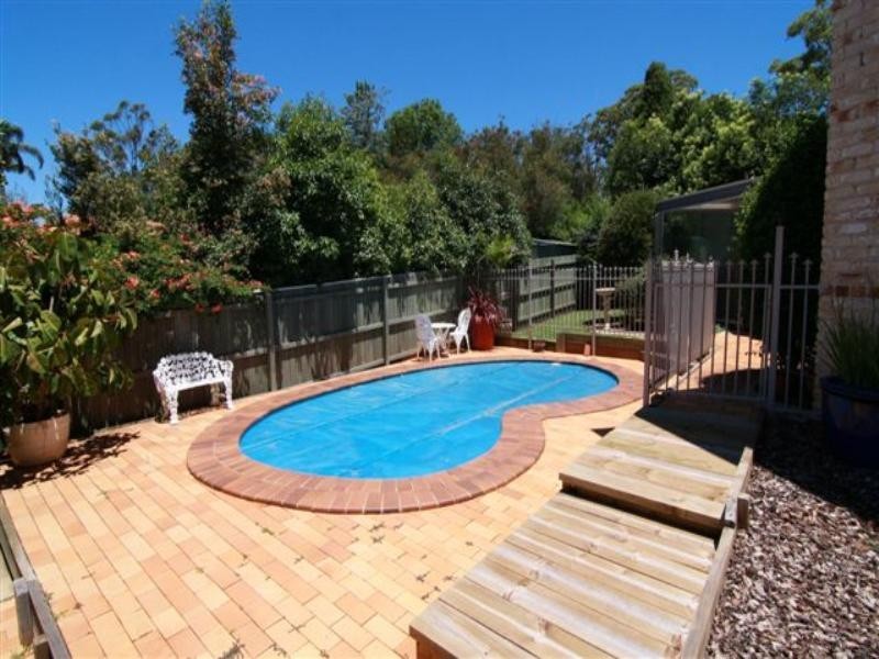 6 Woodlands Close, Middle Ridge QLD 4350