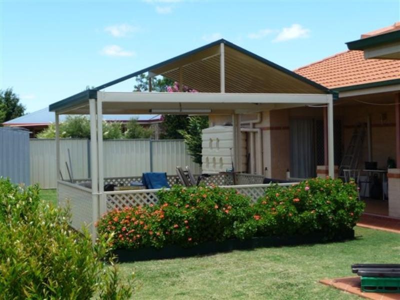 214 Spring Street, Middle Ridge QLD 4350