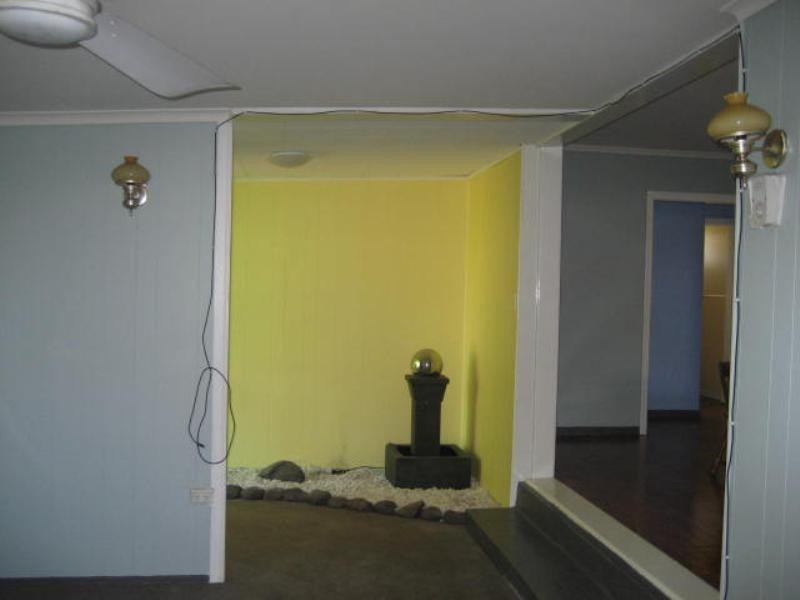 381 Hume Street, Kearneys Spring QLD 4350