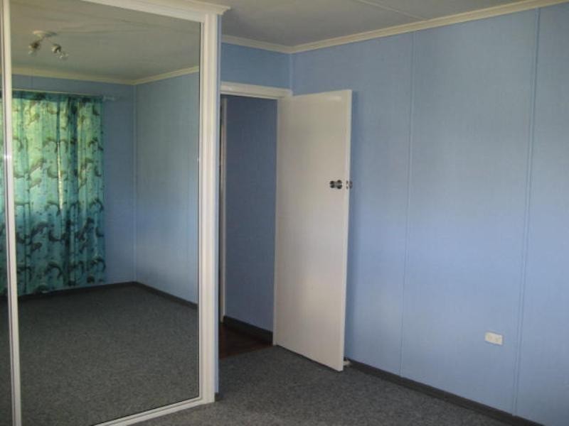 381 Hume Street, Kearneys Spring QLD 4350