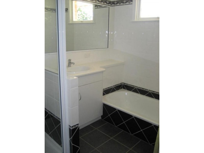 381 Hume Street, Kearneys Spring QLD 4350