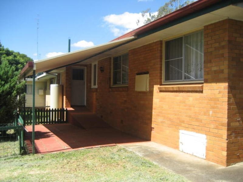 381 Hume Street, Kearneys Spring QLD 4350