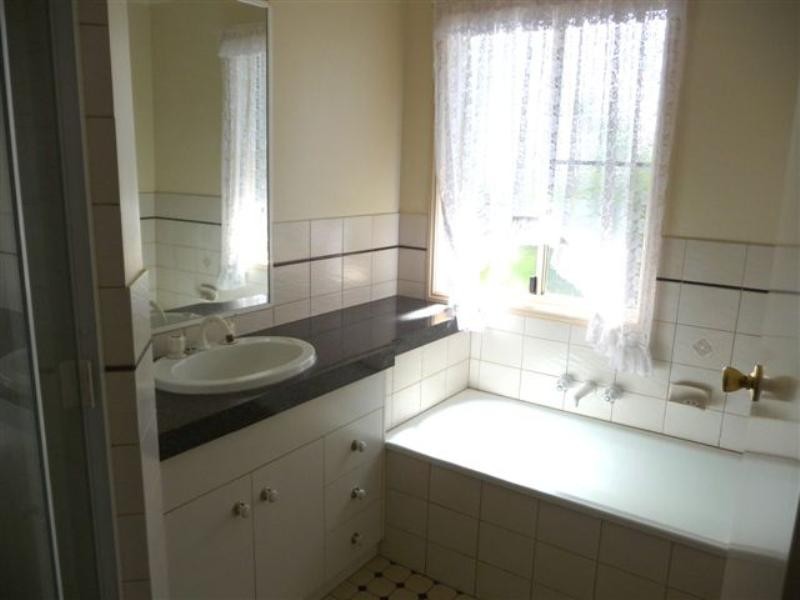 1/52 Hoepper Street, Kearneys Spring QLD 4350