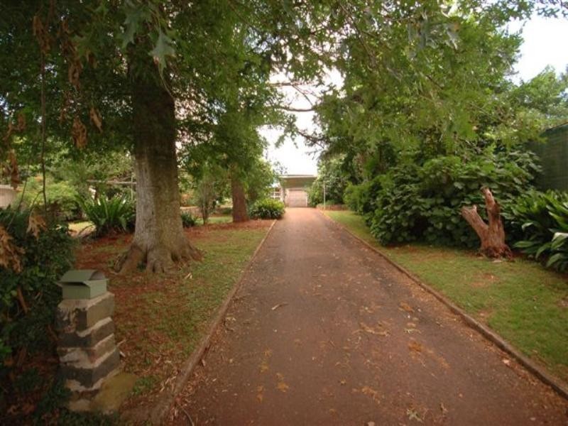 2 Fernside Street, East Toowoomba QLD 4350