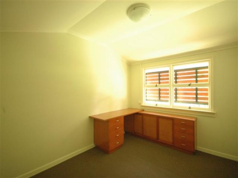 2 Fernside Street, East Toowoomba QLD 4350