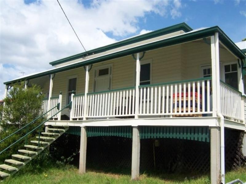 20 Cumming Street, North Toowoomba QLD 4350