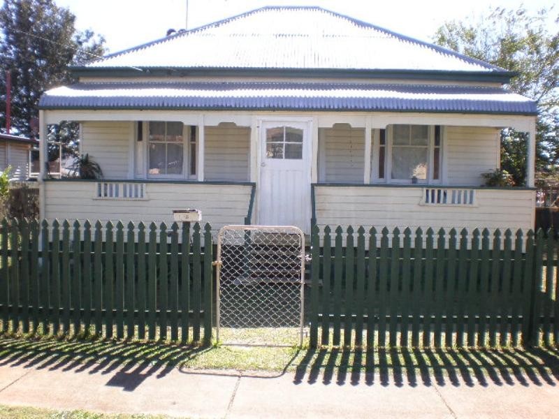 191 Russell Street, Newtown QLD 4350