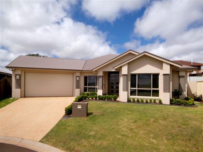 19 Toni Court, Darling Heights QLD 4350