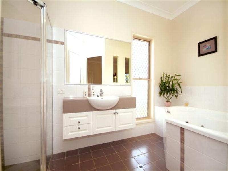 19 Toni Court, Darling Heights QLD 4350