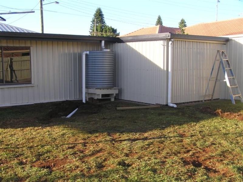 90 Hursley Road, Newtown QLD 4350